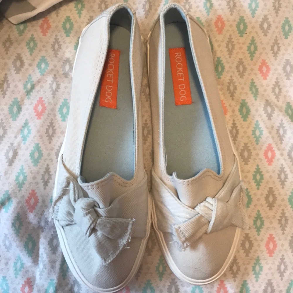 Rocket dog slip on shoes